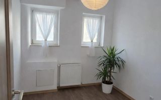 Apartament de 3 camere, modern, prima inchiriere, zona Centrala - Poză 2