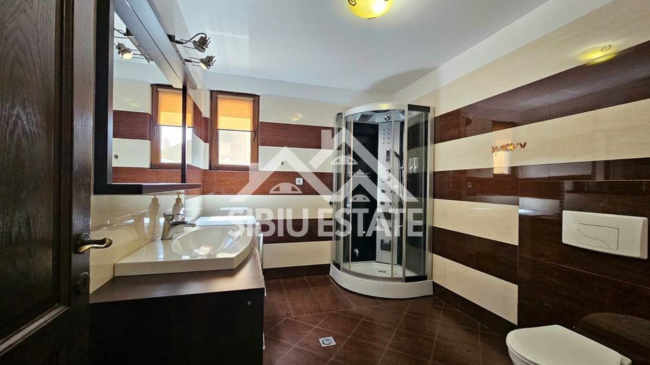 Casa de inchiriat 6 parcari - Poză 9