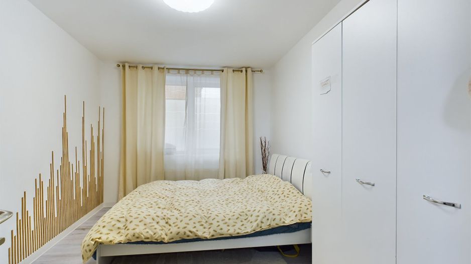 Apartament cu 2 camere la curte , renovat recent - Poză 14