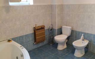 Oportunitate investitie! Casa 420 mp+balcoane-terasa 28 mp-Zavoaie - Poză 4