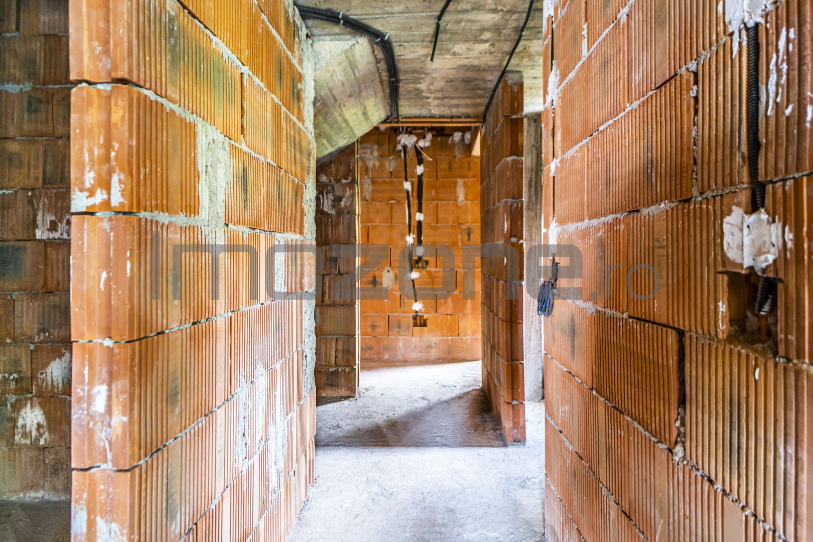 Apartament 3 cam., 2 bai, 2 balc., bloc nou, finisat la cheie, centrala termica - Poză 10