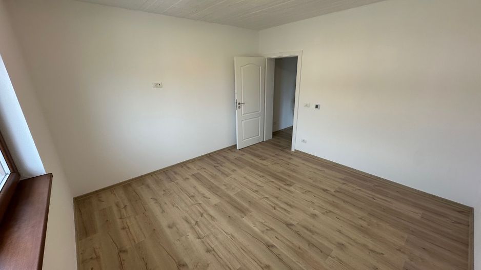 Duplex cu camera pe parter - Poză 29