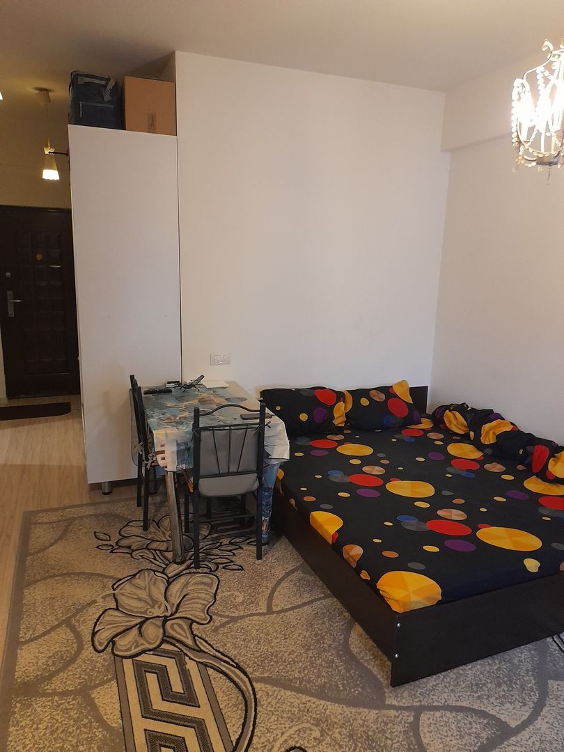 Vind garsoniera complet mobilata - Poză 3