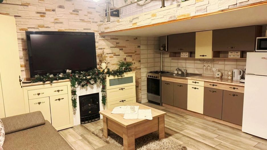 Studio renovat mobilat si utilat,Brasov,centrul istoric - Poză 1