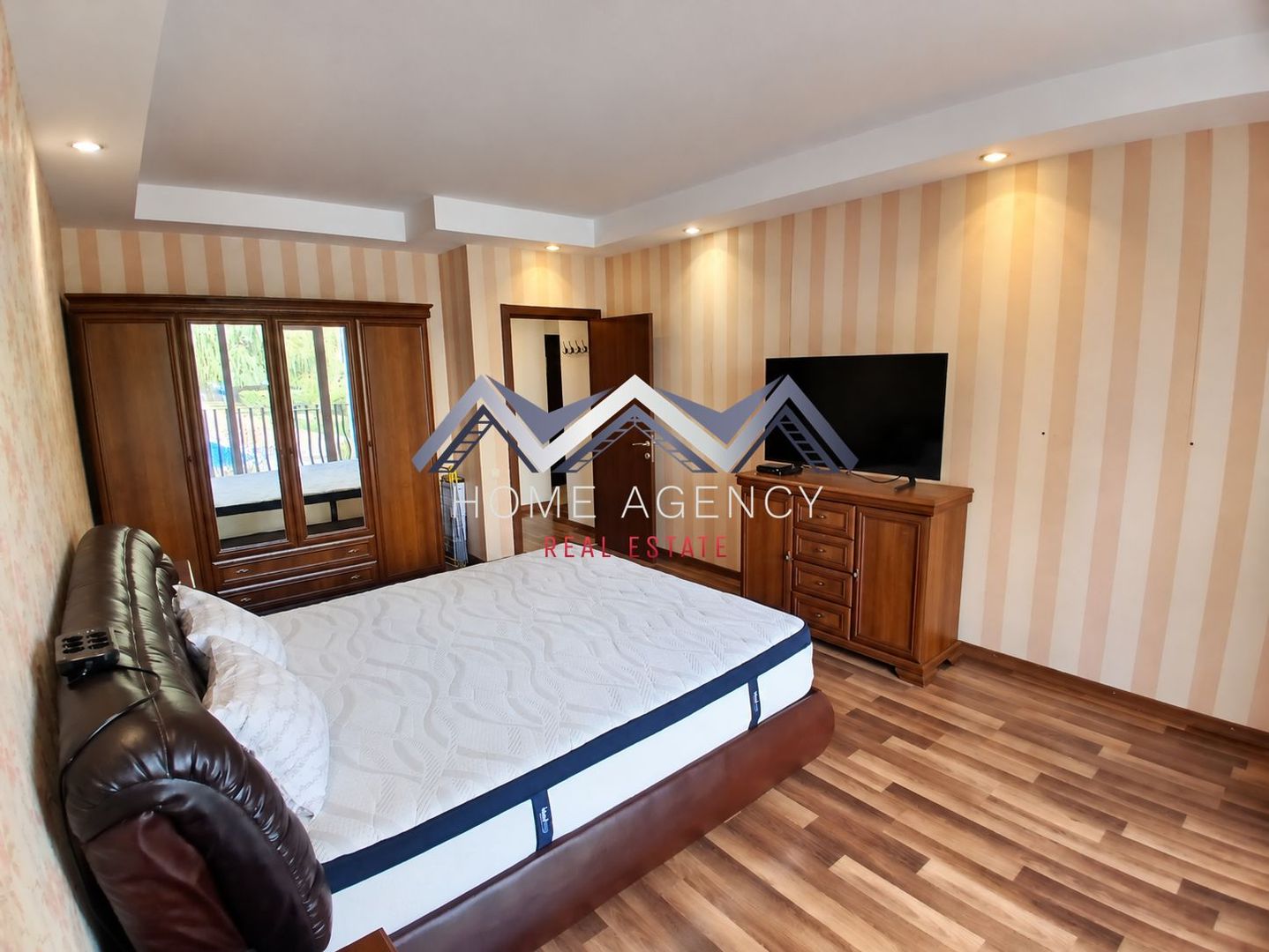 Apartament 2 camere Cosmopolis | 54MP | Parcare inclusa | Vedere la piscina - Poză 5