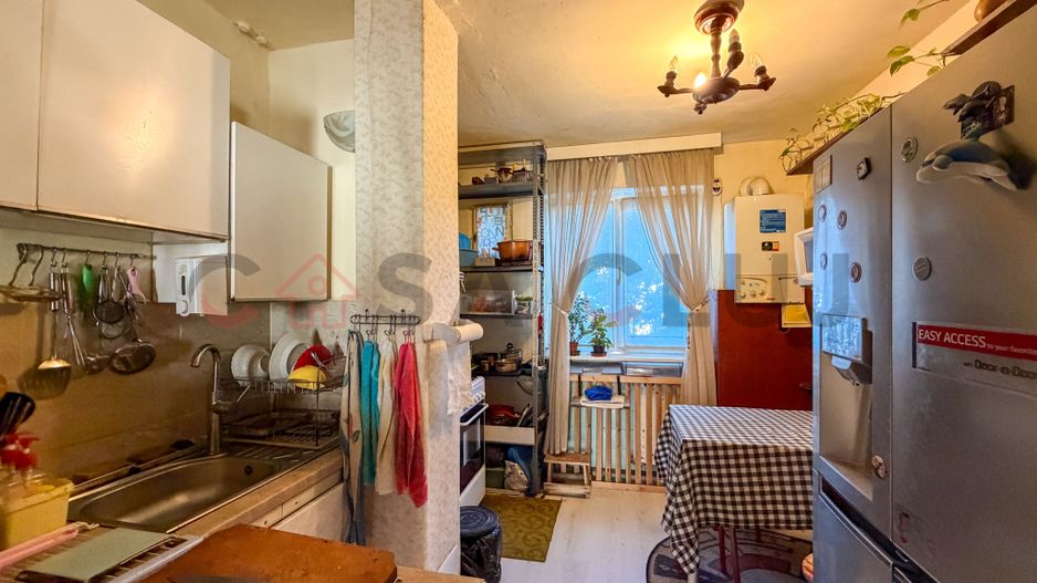 4 camere decomandate etaj intermediar, zona ''La Terenuri" - Poză 5