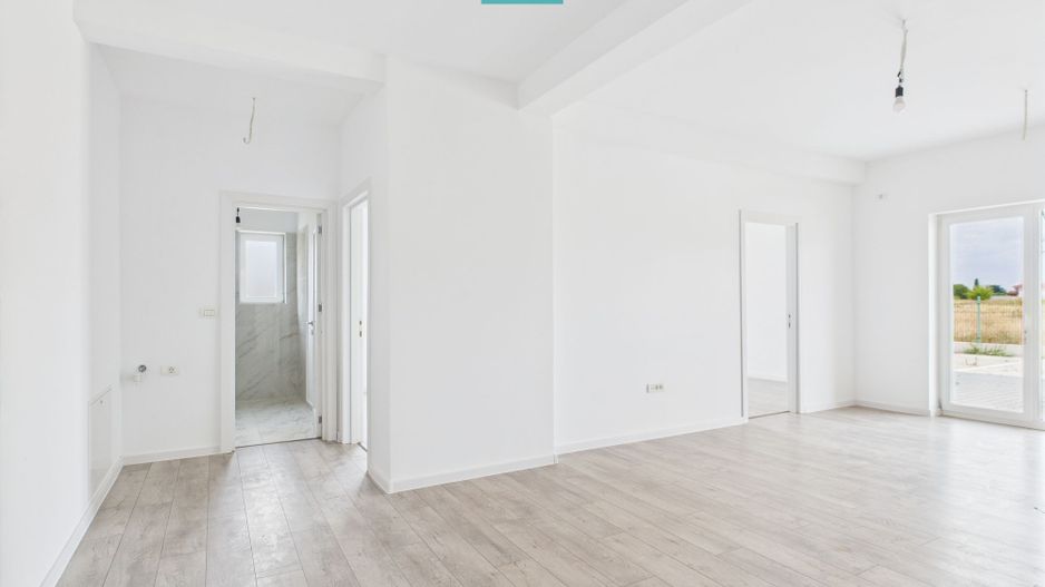 Apartament 3 camere | Grădină 70 mp | Torontalului - Poză 1