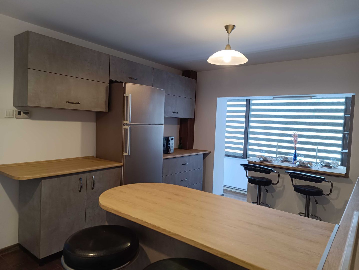 Apartament 3 camere – Prima închiriere, Centrală Proprie - Poză 3