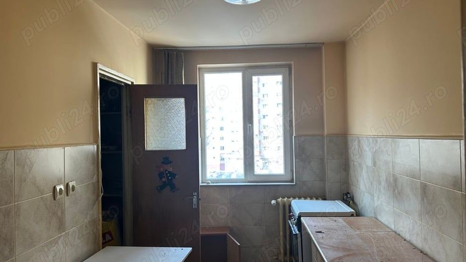 APARTAMENT BLOC ANVELOPAT ZONA TOTAN - Poză 2