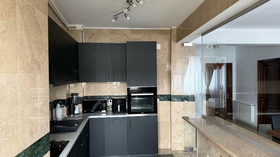 Apartament 4 camere Mitropolie, 2010, parcare inclusa - Poză 5