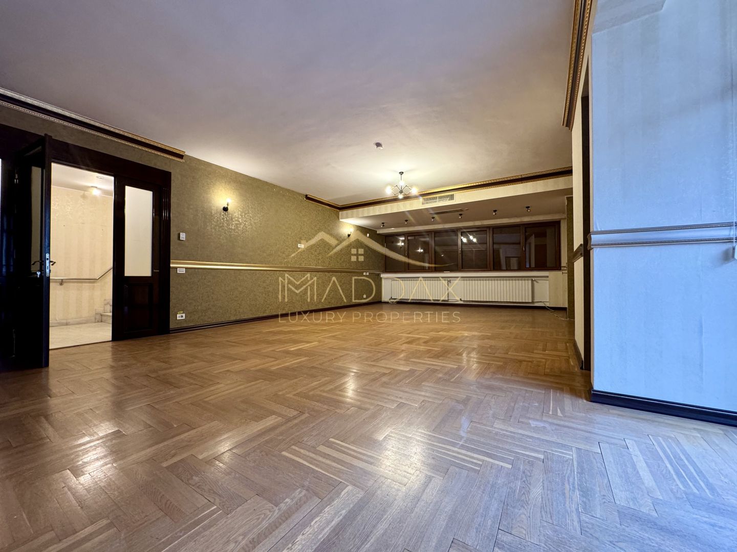 Vila centrala cu 13 camere *460mpu* + garaj // Dorobanți - Poză 11