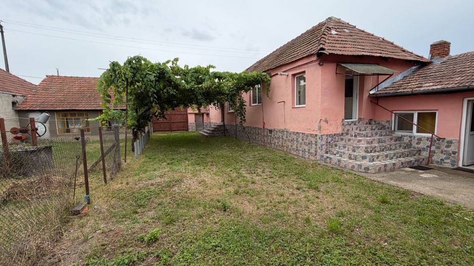 Casa de vanzare 255mp utili, 1974mp teren - Balomir - Poză 13