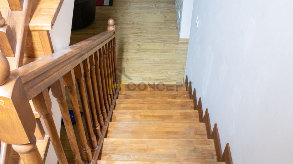 Vila spatioasa pt doua familii 10 camere Clinceni Monumentul Eroilor - Poză 10