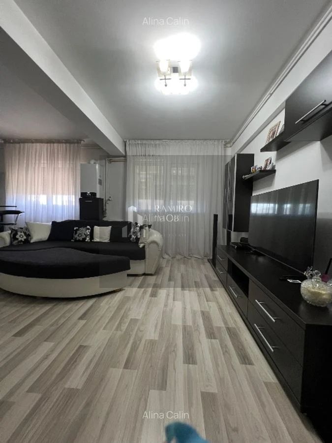 Apartament 70MP/ MOBILAT SI UTILAT /CENTRALA PROPRIE - Poză 1
