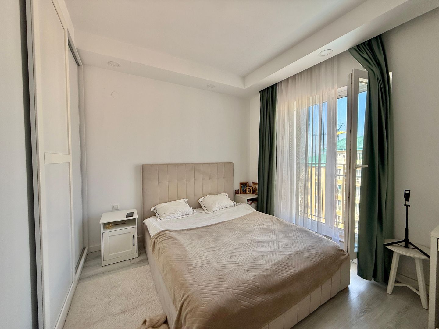 COSMOPOLIS - Apartament cu 2 camere tip studio, mobilat si utilat. - Poză 9