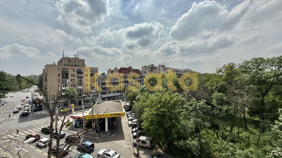 De vanzare apartament cu 2 camere utracentral - 5 minute de Cismigiu - Poză 10