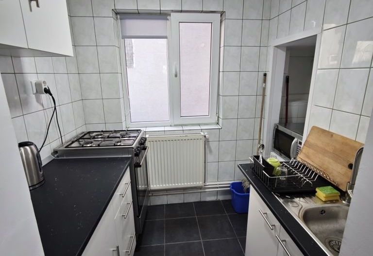 Închiriez apartament 3 camere, Unirii, plan B, centrală proprie - Poză 7