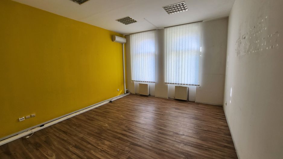 Spațiu de birouri de 200 mp de închiriat în zona Central - Poză 2