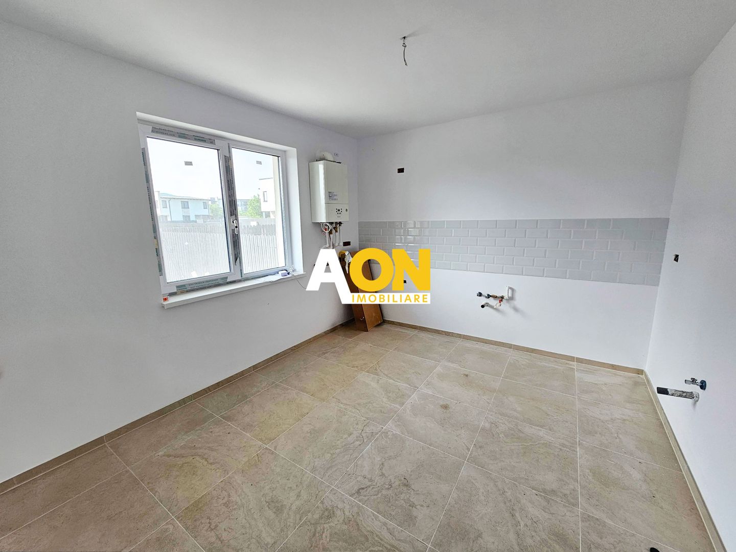 1/3 Triplex, 4 camere, pivnita, 300 mp teren, predare la cheie, Cetate - Poză 6