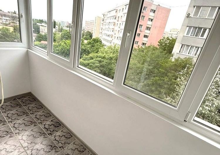 Închiriez Apartament cu 3 camere decomandat, parcare inclusă, metrou Dristor 🚗 - Poză 8