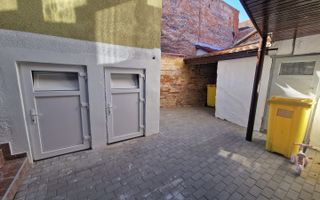 Apartament 3 camere curte privata zona Centrala - Poză 6