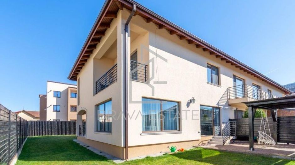 Duplex 110mp, 3 dormitoare, 2 bai, parcare, curte 270mp, zona Cetatii - Poză 2