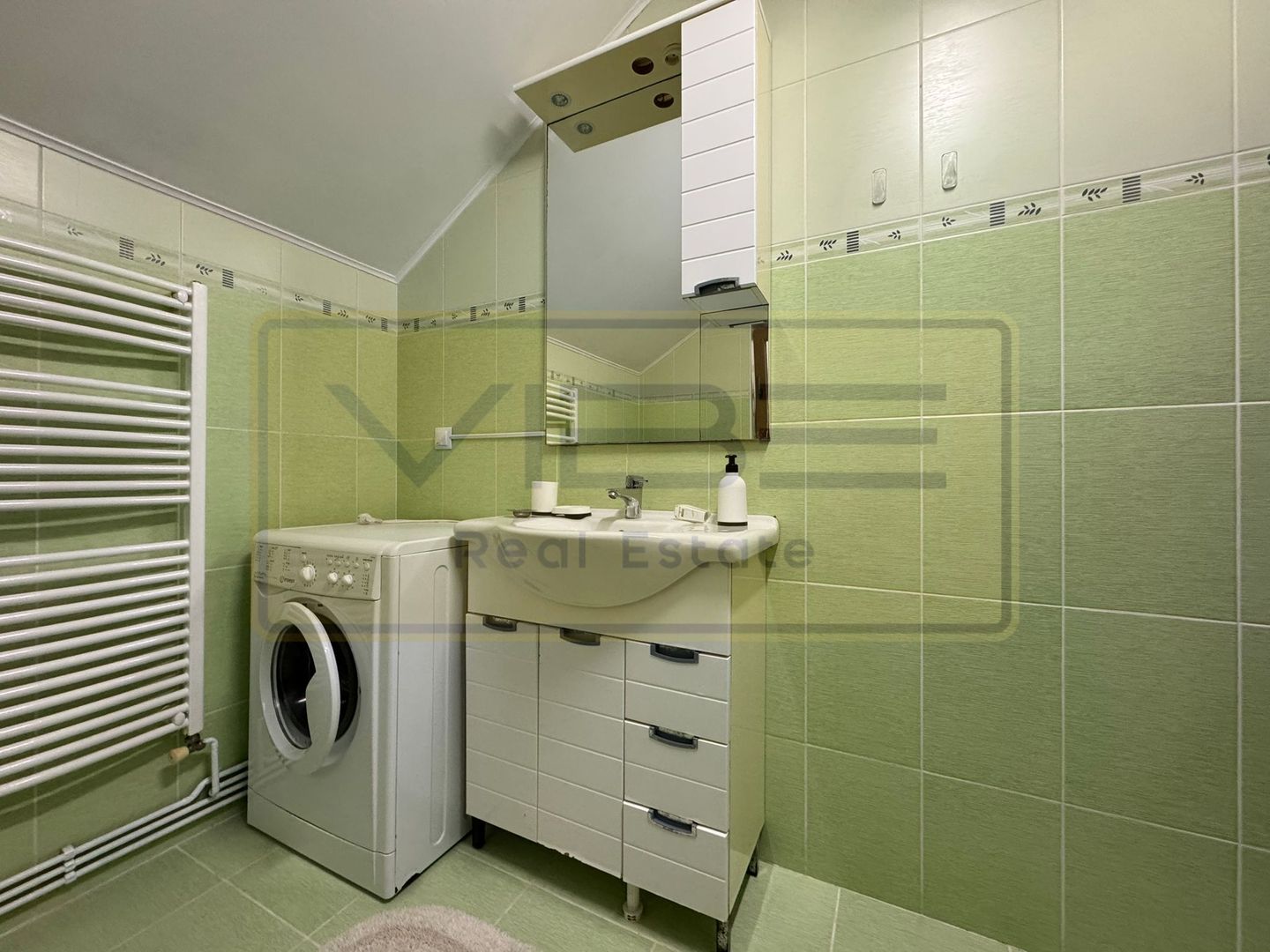 Apartament 4 camere ( etajul 1 vila) Galata- Belvedere - Poză 31