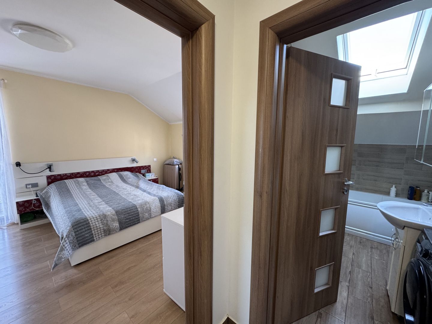 Apartament cu 2 camere in Sanpetru - Poză 11