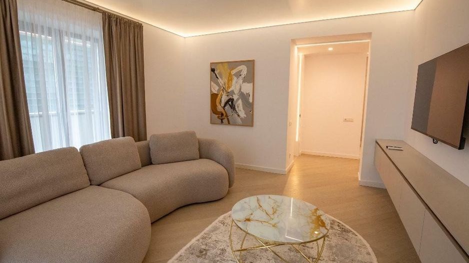APARTAMENT 3 CAMERE SUPERB DE INCHIRIAT I PARCARE INCLUSA I CORTINA NORTH - Poză 3