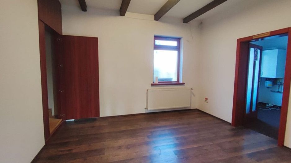 Casa nemobilata, potrivita pentru birouri sau locuit, Subcetate - Poză 2