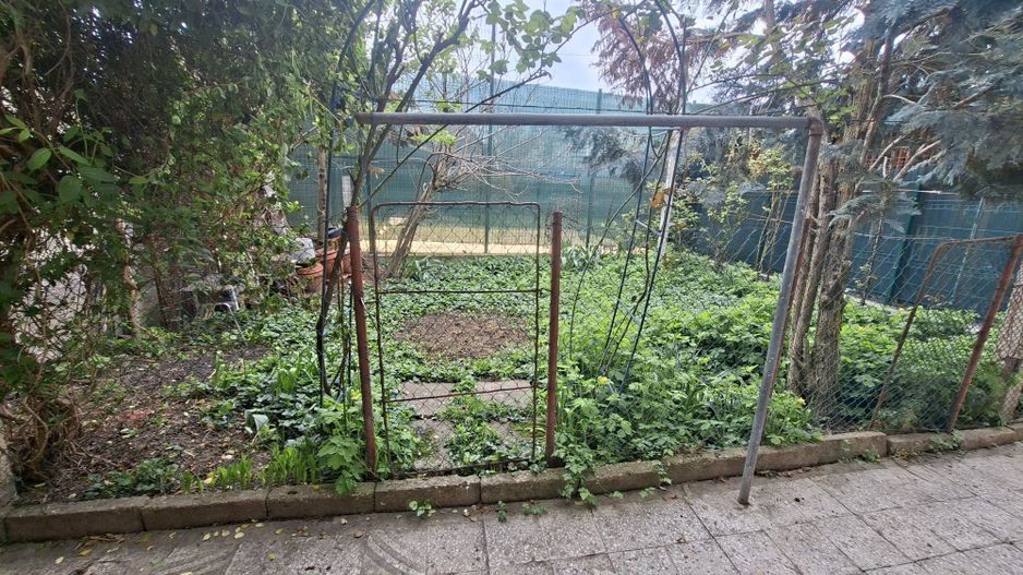 BRASADAS vinde apartament cu 3 camere la etaj in casă - Poză 8