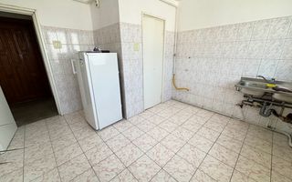 Apartament 3 camere decomandat 67,8 m² zona garii - Poză 5