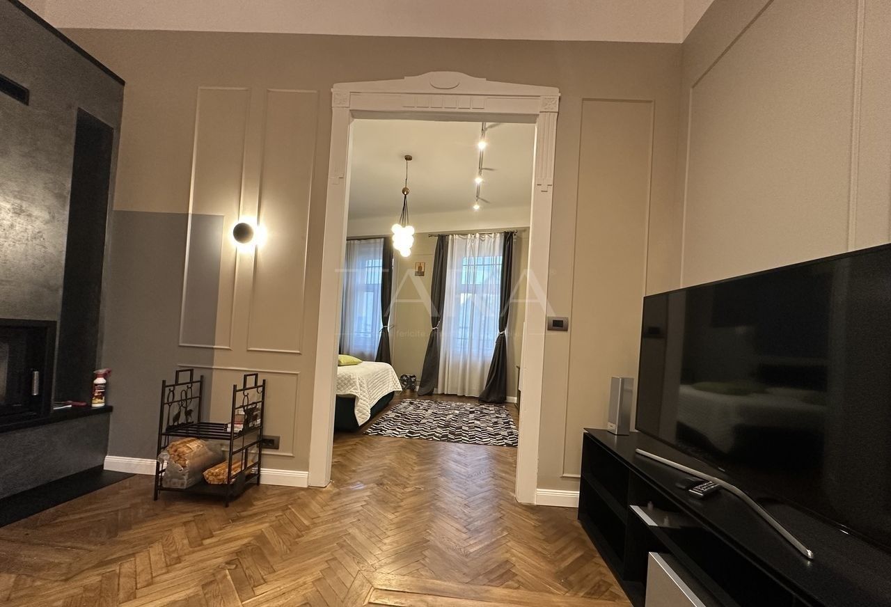 Eleganță, lumină și liniște – 3 camere în inima Clujului - Poză 2