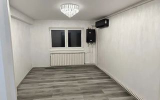 Vânzare, garsonieră renovată, Str. Lăcrămioarei - Poză 2