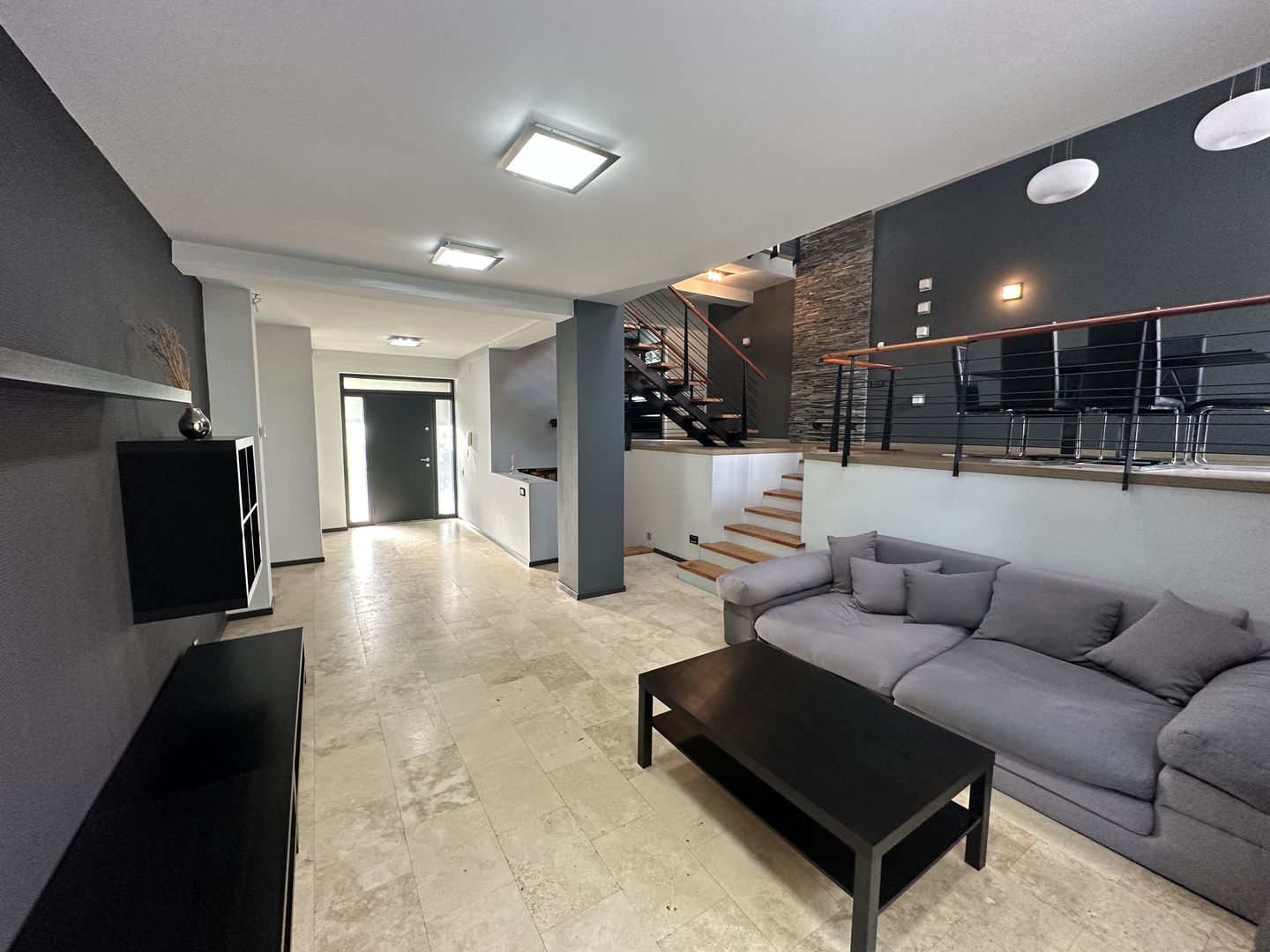 Duplex modern -   zona Lipovei - Poză 2