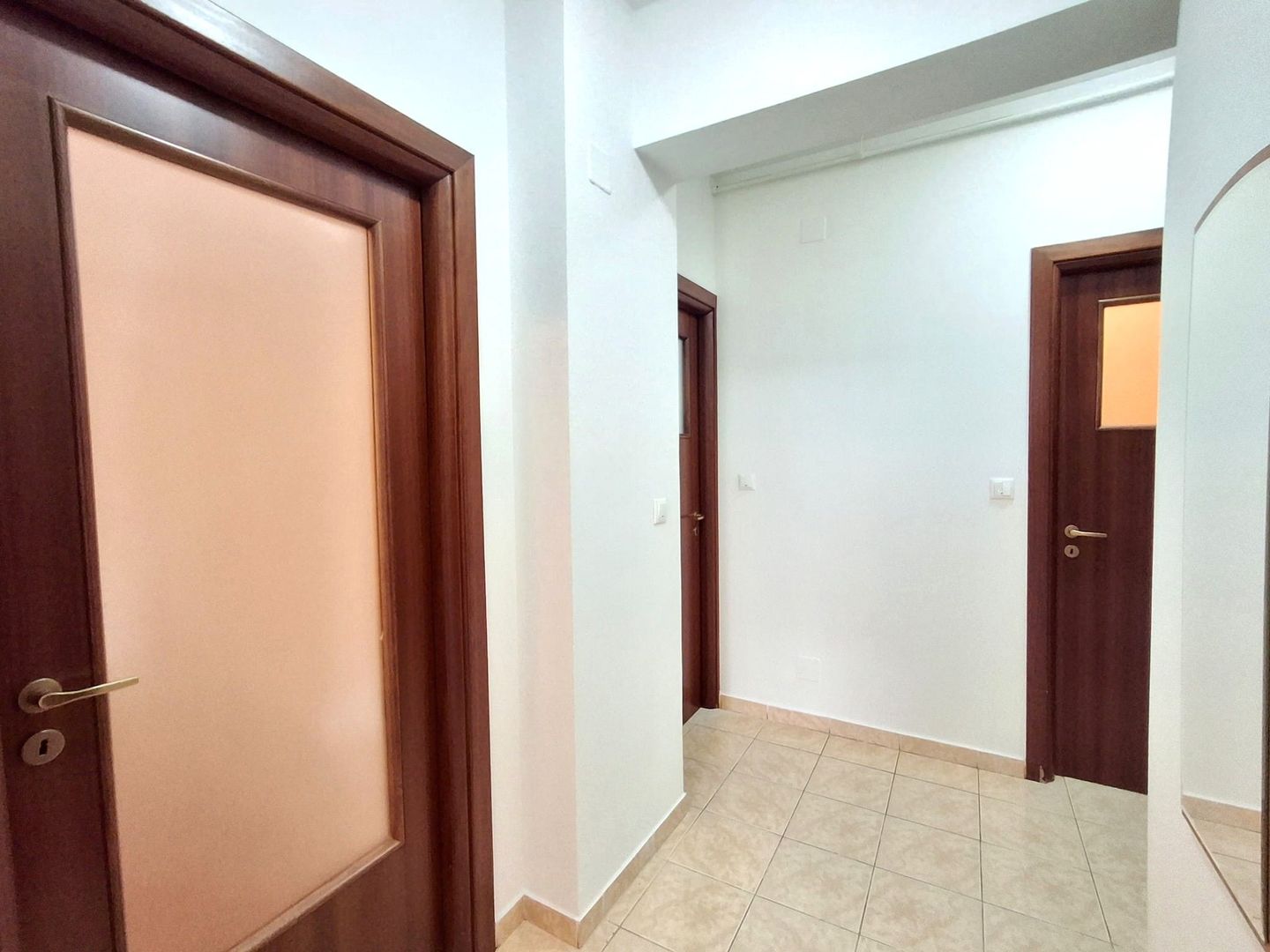 De Vanzare Apartament 2 Camere - Poză 9