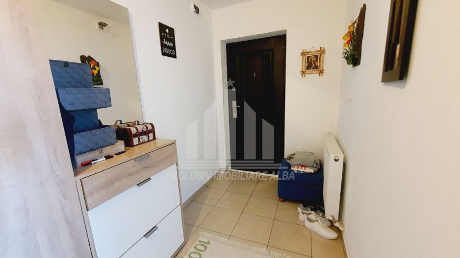 Apartament 3 camere in Cetate cu loc de parcare, curte si boxa - Poză 5