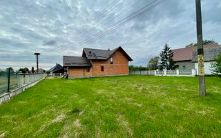 CASA LA ROSU DIN CARAMIDA + GARAJ I 12,5 ARI I VICOV DE SUS I - Poză 8