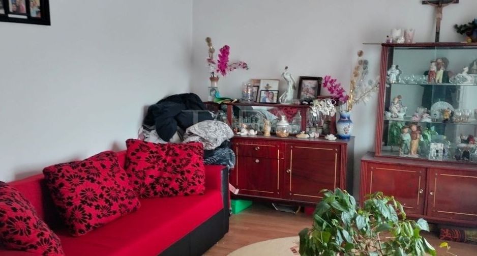 Apartament 3 camere, in zona centrala a localitatii - Poză 3