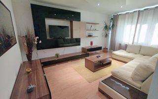 Apartament 3 camere, etaj 1, aproape de Facultate, zona Micalaca - Poză 1