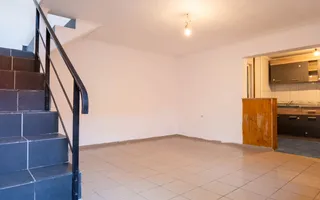 Casă de vânzare – 181 mp, 3 apartamente, 9 camere – București - Poză 15