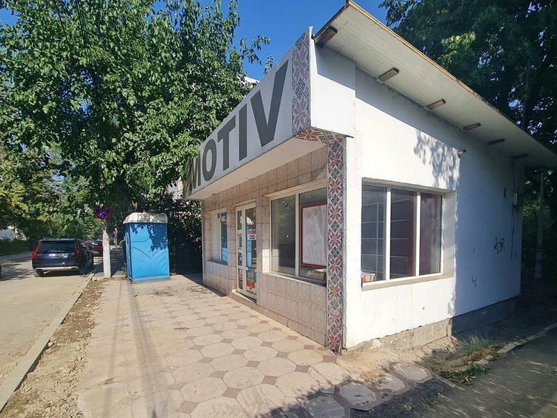 Spațiu comercial stradal – zona Micro 19, trafic pietonal intens - Poză 1