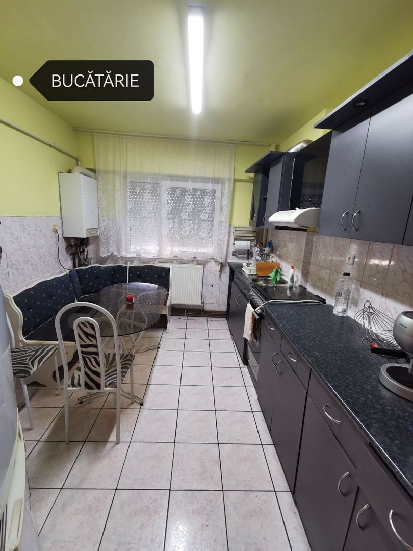 Apartament 4 camere M16 - Poză 1