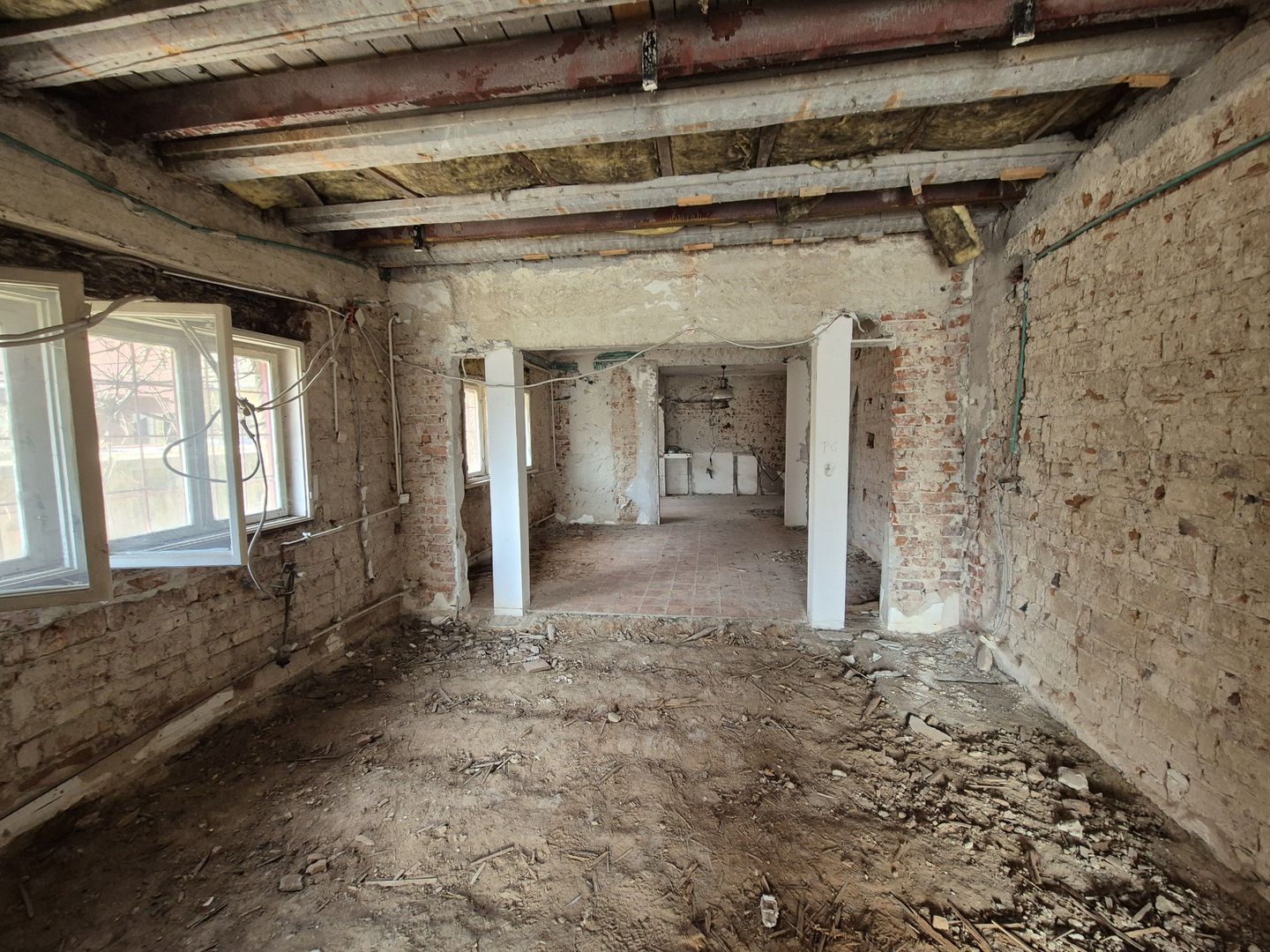 Casa S+P+1+Pod - 210,73 mp + teren 176 mp - zona Baicului - Gara Obor - Poză 10