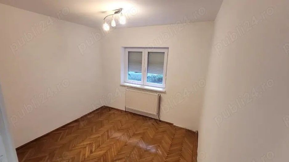 3 camere decomandat parter Aradului  2 bai 2 balcoane - Poză 1