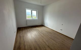 Apartament 3 camere de vanzare, zona Nord. Comision 0 % ! - Poză 4