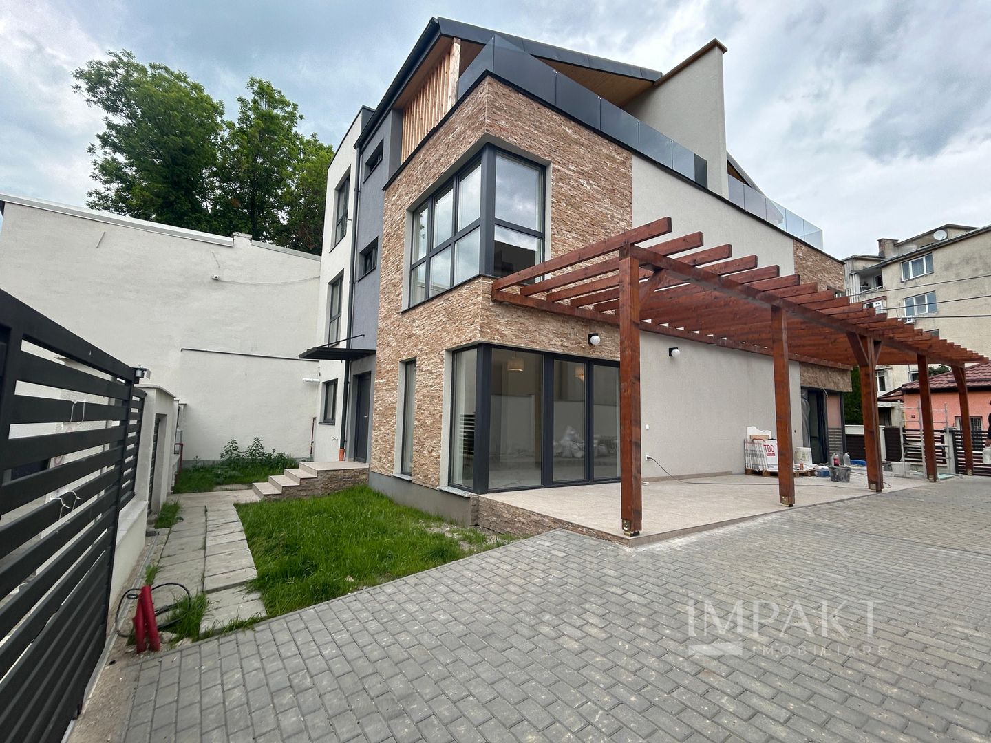 Inchiriere duplex modern, la 2 minute de Cluj Arena - Poză 1