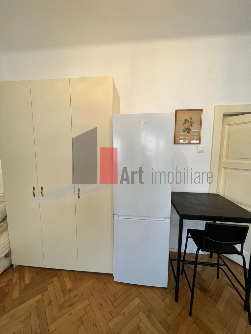 Garsoniera de inchiriat in zona Magheru (ultracentral) - Poză 9