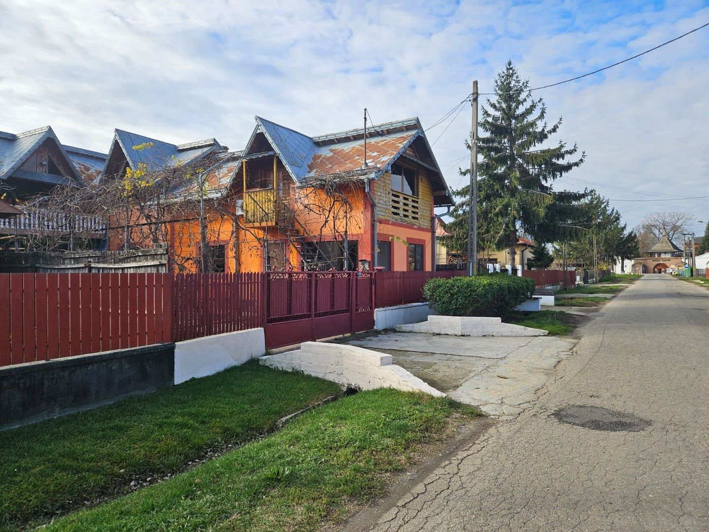 Casă de vânzare în Golești – locație excelentă lângă muzeu - Poză 16