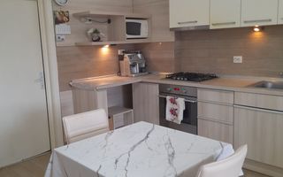 Jumatate din casa duplex D+P+E , 4 camere  in spatele strandului - Poză 3
